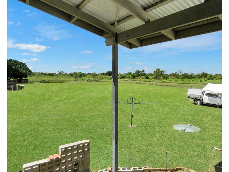 10 Balaam Road, Bowen QLD 4805