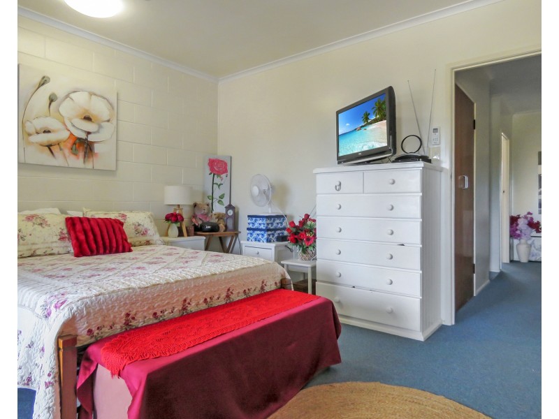 4/60a Herbert Street, Bowen QLD 4805