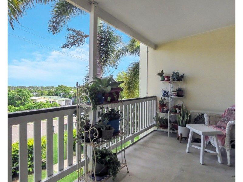 4/60a Herbert Street, Bowen QLD 4805