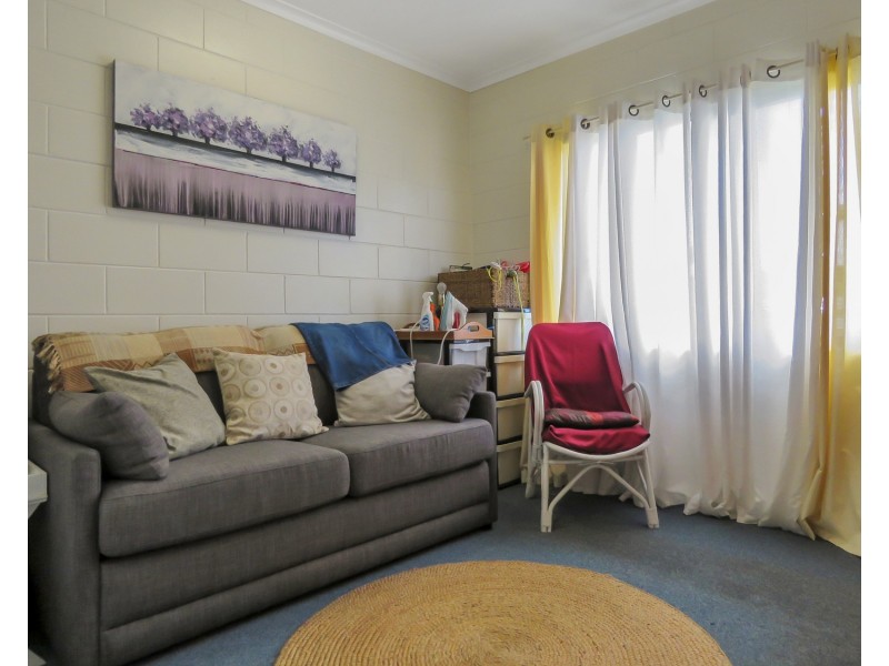 4/60a Herbert Street, Bowen QLD 4805
