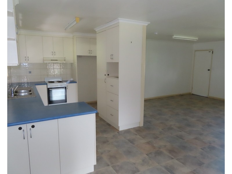 33 Marshall Street, Bowen QLD 4805