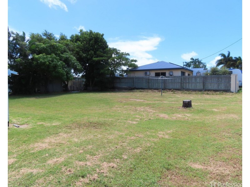 33 Marshall Street, Bowen QLD 4805