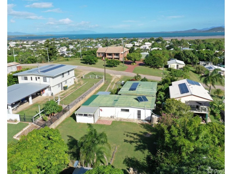 80 Poole Street, Bowen QLD 4805