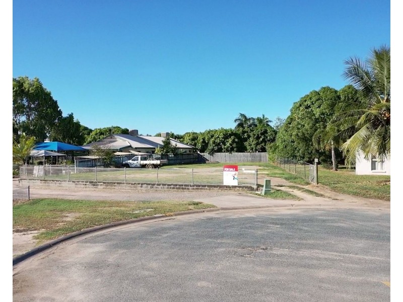 28 Marshall Street, Bowen QLD 4805