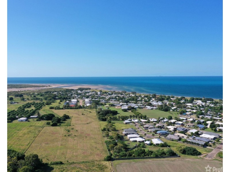 22 Potts Lane, Bowen QLD 4805