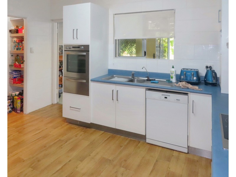 22 Potts Lane, Bowen QLD 4805