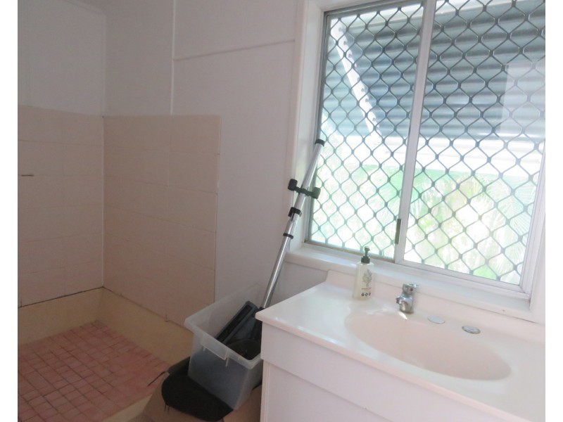 96 Herbert Street, Bowen QLD 4805