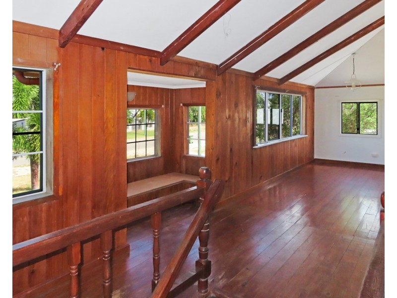 8 Gordon Street, Bowen QLD 4805