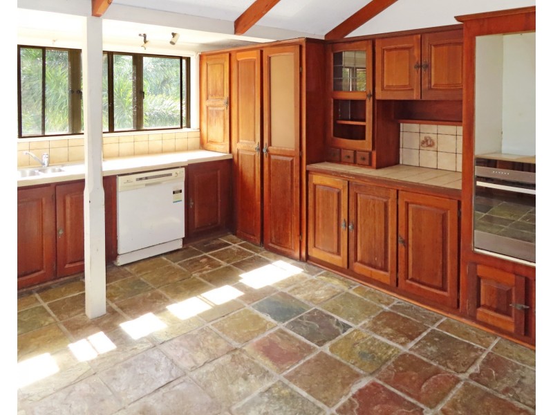 8 Gordon Street, Bowen QLD 4805