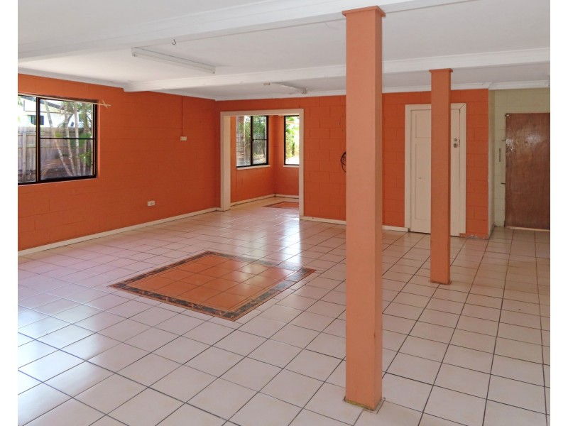 8 Gordon Street, Bowen QLD 4805