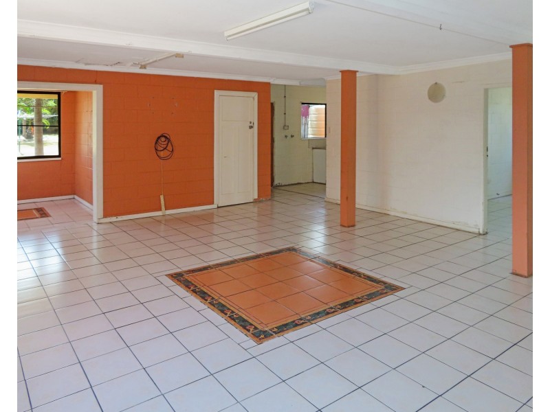 8 Gordon Street, Bowen QLD 4805