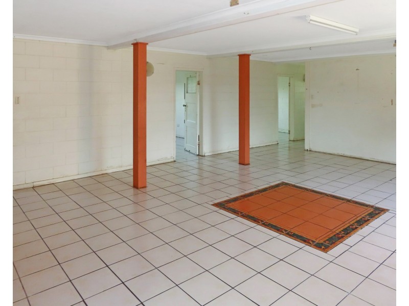 8 Gordon Street, Bowen QLD 4805