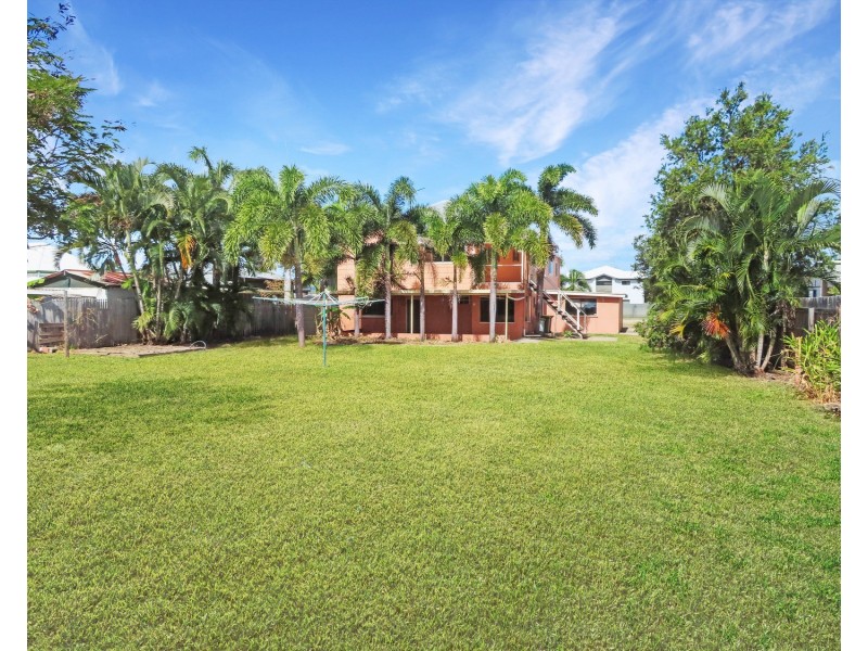 8 Gordon Street, Bowen QLD 4805