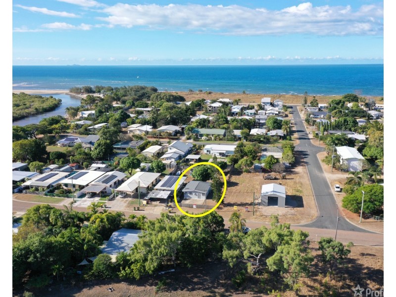 42 Creek Street, Bowen QLD 4805