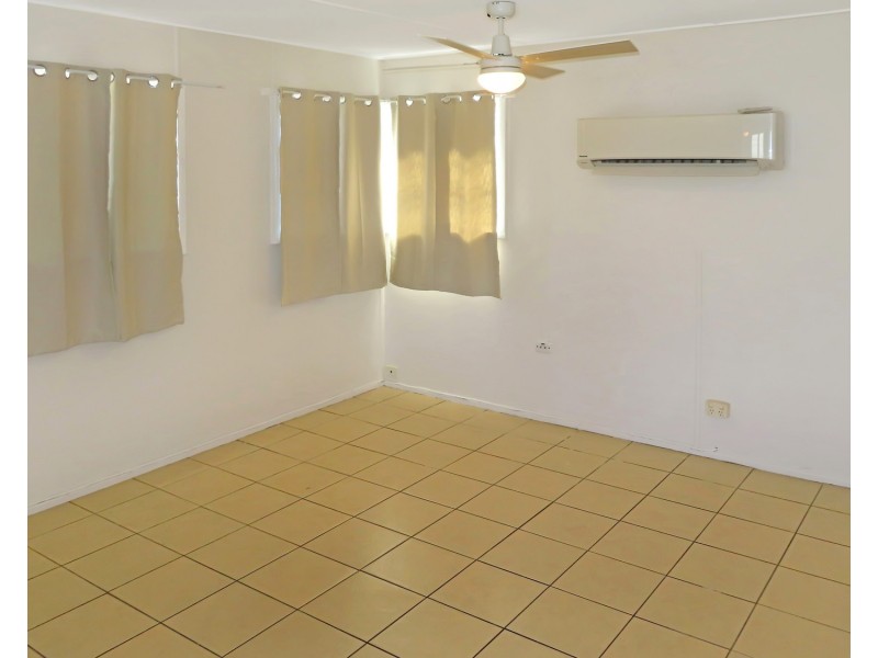 42 Creek Street, Bowen QLD 4805