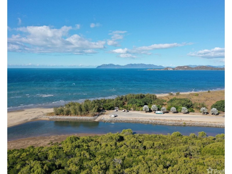 42 Creek Street, Bowen QLD 4805