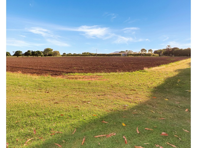 22 Potts Lane, Bowen QLD 4805