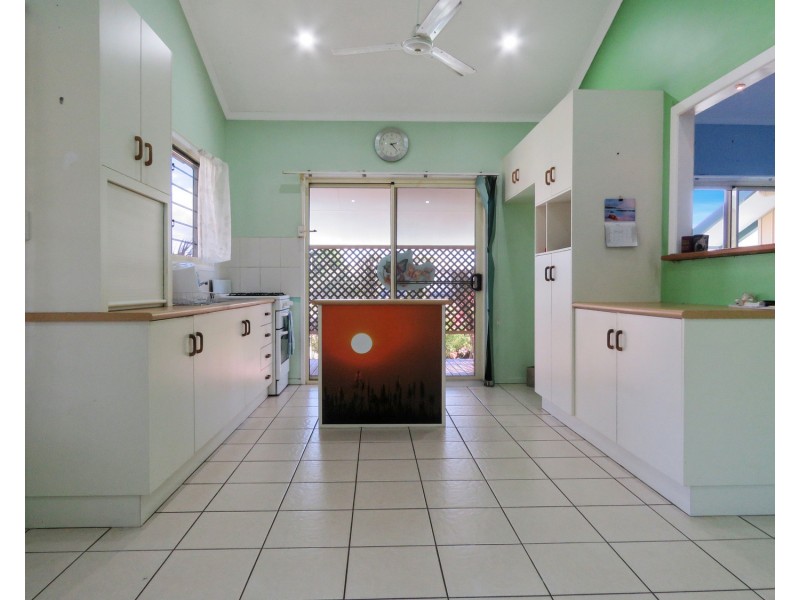 18 Thomas Street, Bowen QLD 4805