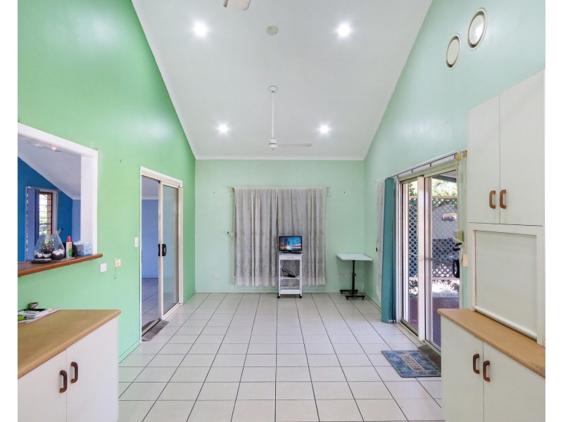 18 Thomas Street, Bowen QLD 4805