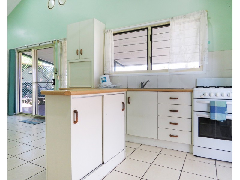 18 Thomas Street, Bowen QLD 4805