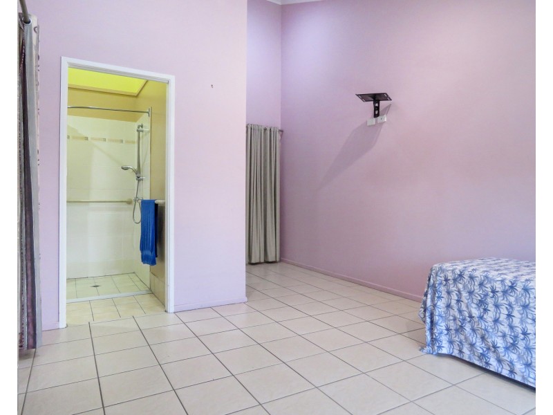 18 Thomas Street, Bowen QLD 4805