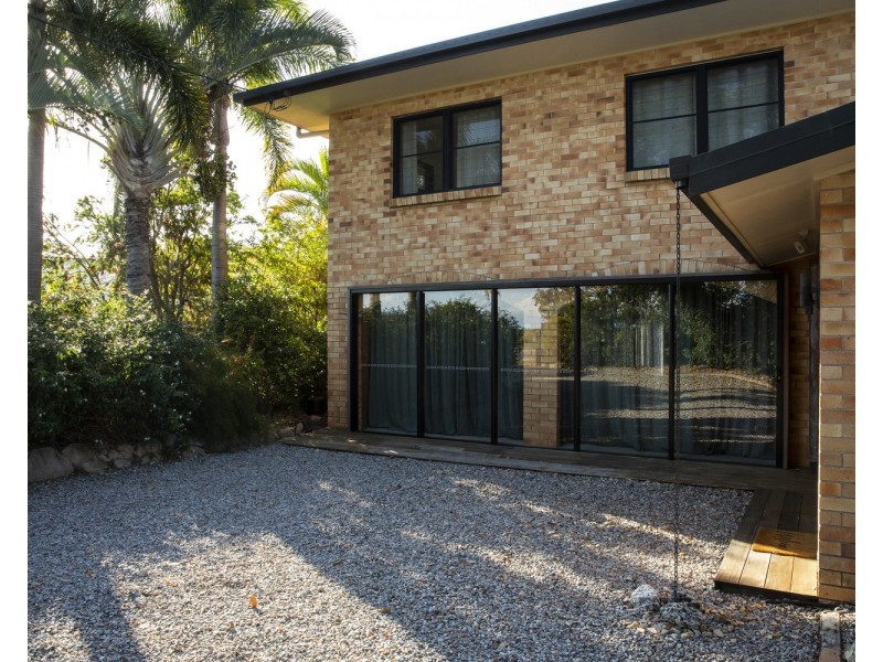 12 Horseshoe Bay Road, Bowen QLD 4805