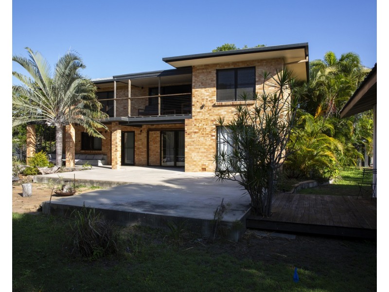 12 Horseshoe Bay Road, Bowen QLD 4805