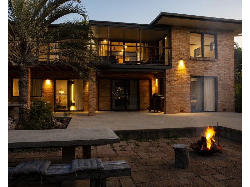 12 Horseshoe Bay Road, Bowen QLD 4805