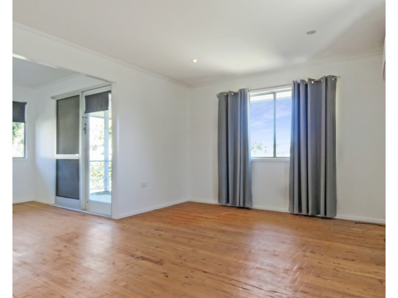 17 Rayner Street, Bowen QLD 4805