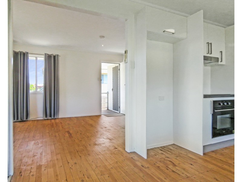 17 Rayner Street, Bowen QLD 4805