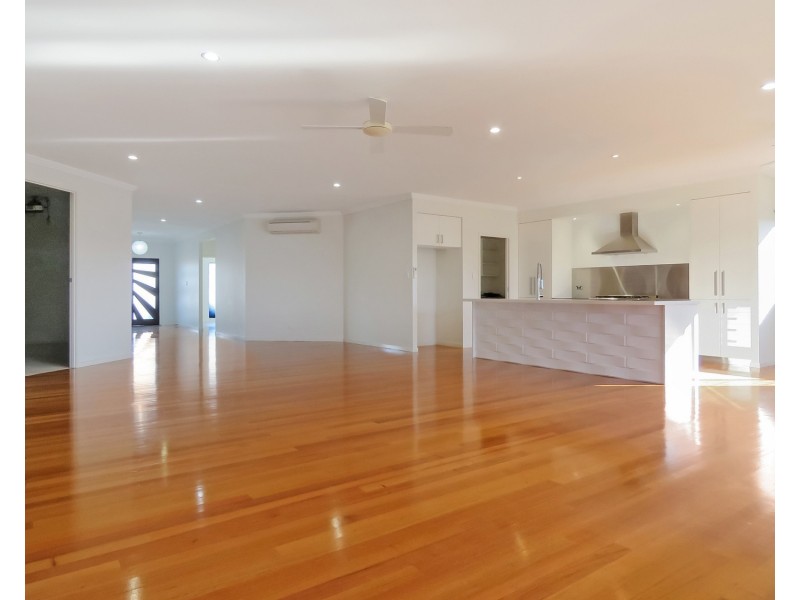 40 Scenic Crescent, Bowen QLD 4805