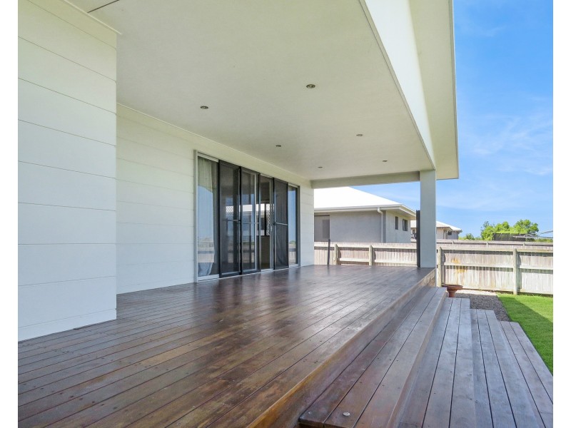 40 Scenic Crescent, Bowen QLD 4805