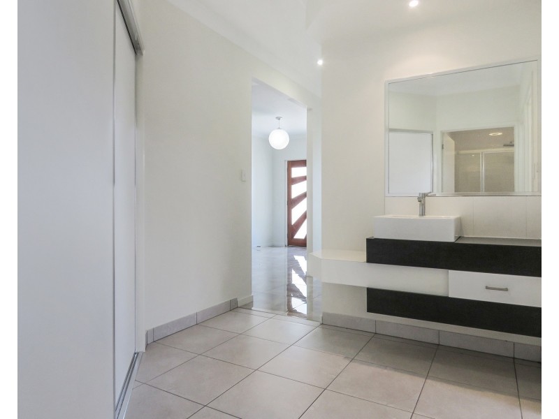 40 Scenic Crescent, Bowen QLD 4805