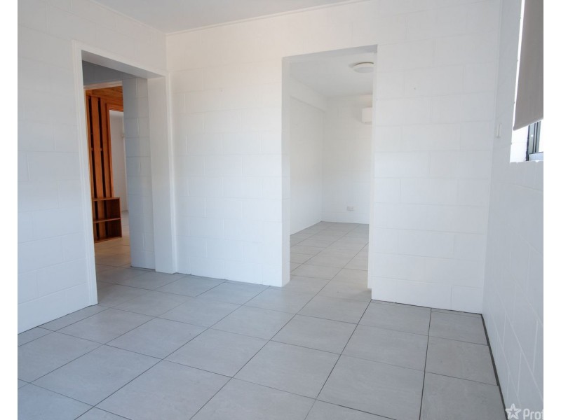 12 Wentworth Street, Bowen QLD 4805