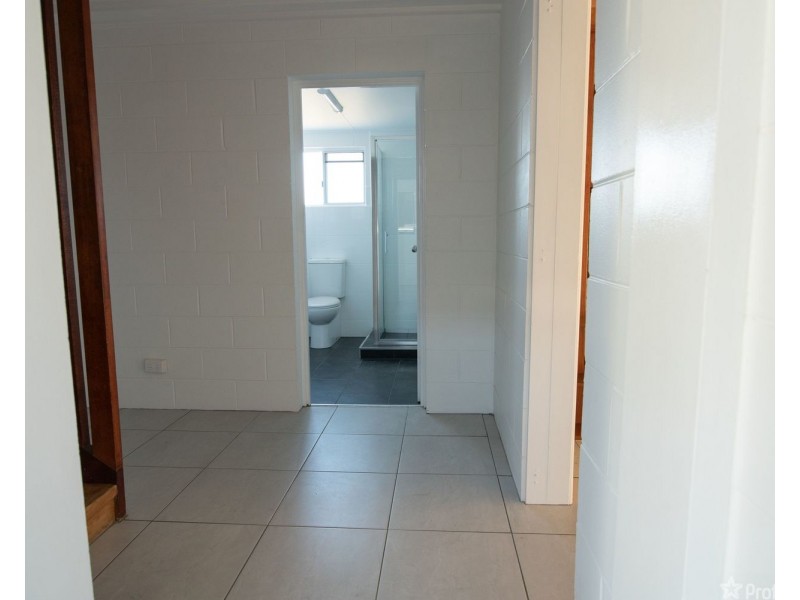 12 Wentworth Street, Bowen QLD 4805