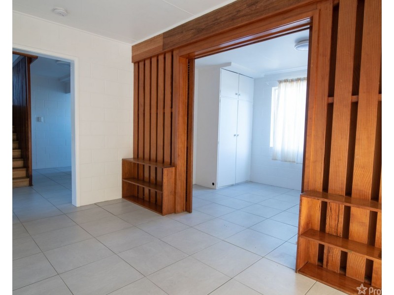 12 Wentworth Street, Bowen QLD 4805