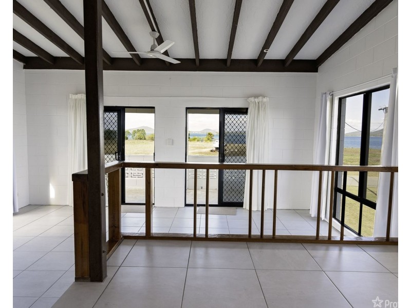 12 Wentworth Street, Bowen QLD 4805