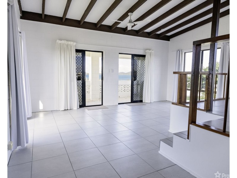 12 Wentworth Street, Bowen QLD 4805