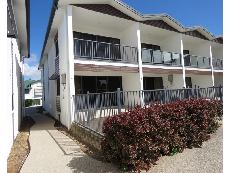 4/74A Powell Street, Bowen QLD 4805