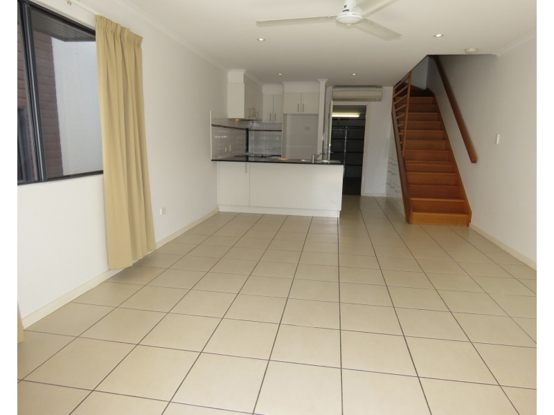 4/74A Powell Street, Bowen QLD 4805