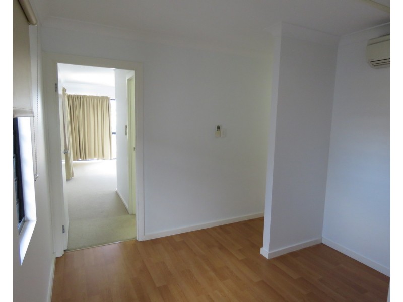 4/74A Powell Street, Bowen QLD 4805