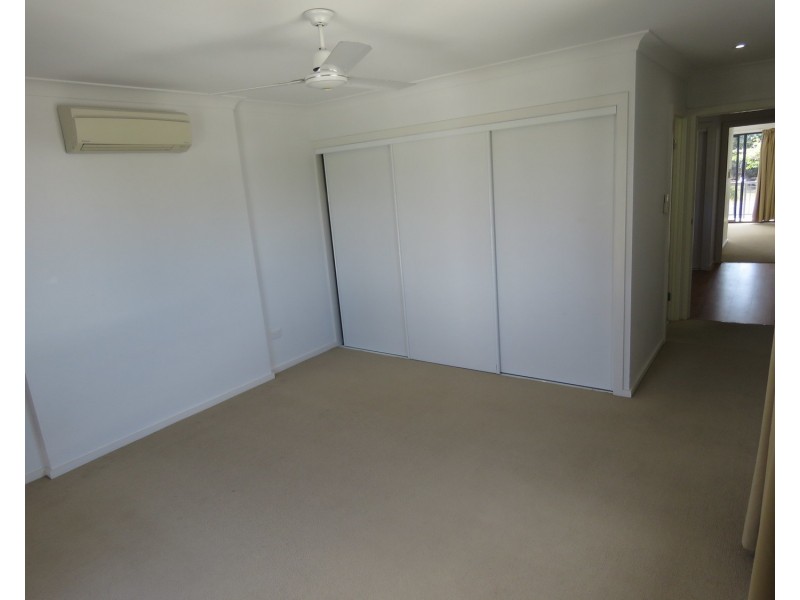 4/74A Powell Street, Bowen QLD 4805