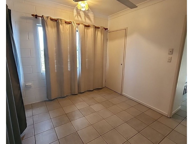 1/12 Poinciana Drive, Bowen QLD 4805