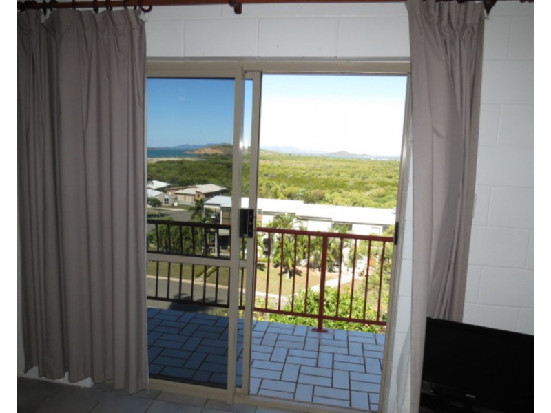 1/12 Poinciana Drive, Bowen QLD 4805