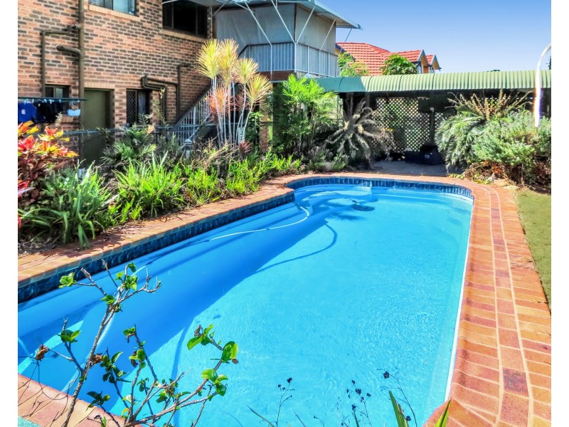 27 Mitchell Street, Bowen QLD 4805