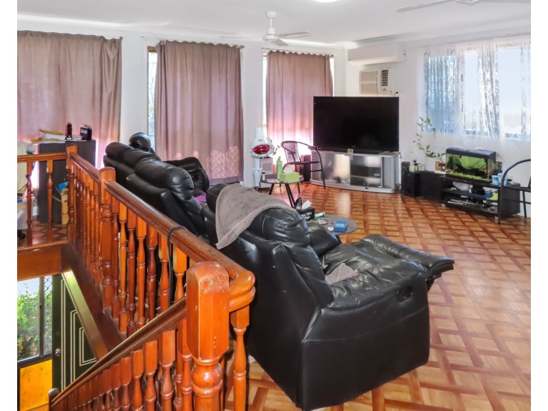 27 Mitchell Street, Bowen QLD 4805