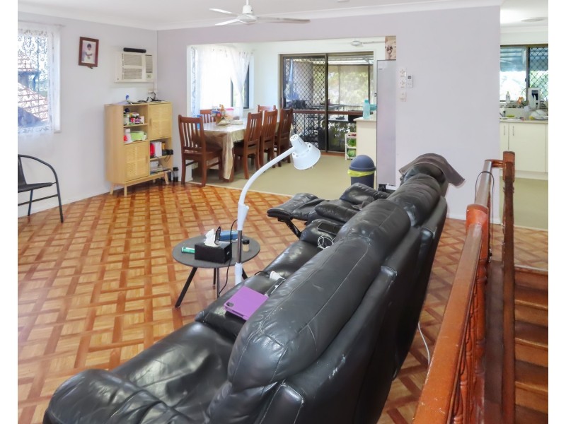 27 Mitchell Street, Bowen QLD 4805