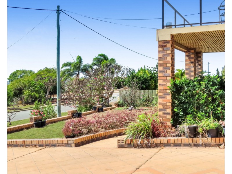 27 Mitchell Street, Bowen QLD 4805