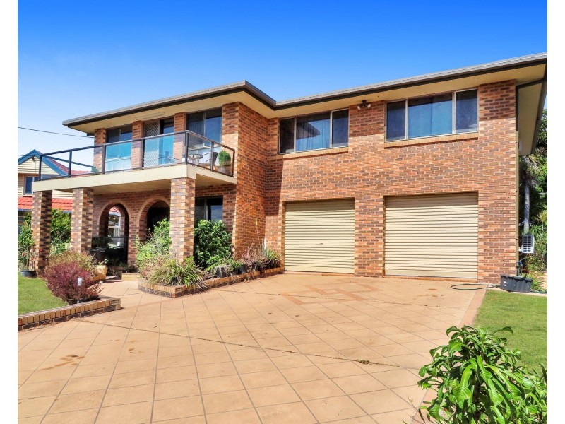 27 Mitchell Street, Bowen QLD 4805
