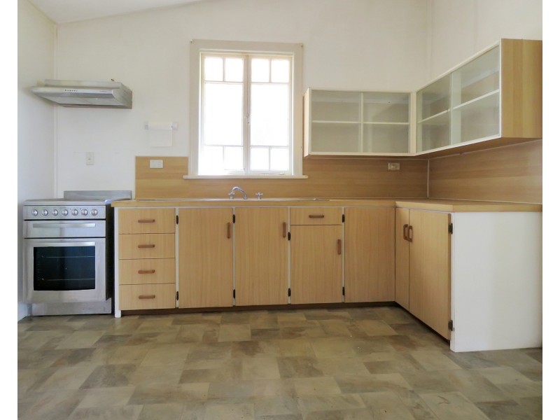 14 Powell Street, Bowen QLD 4805